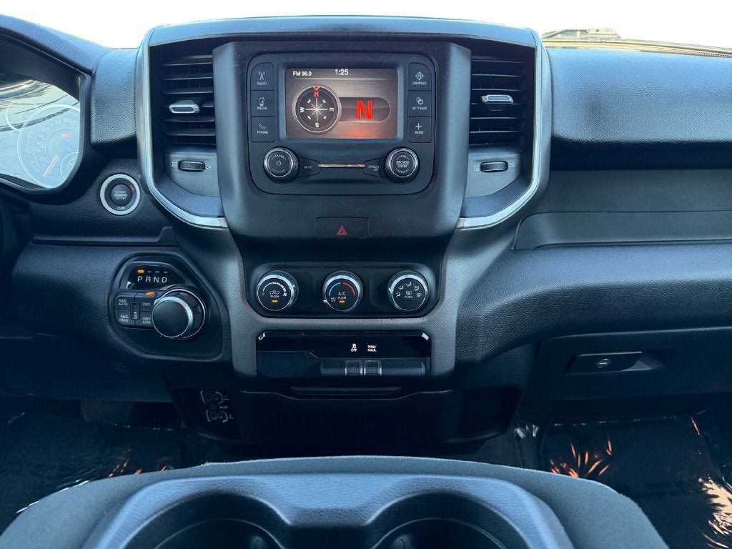 Used 2019 RAM 1500 Big Horn AWD/4WD image 13