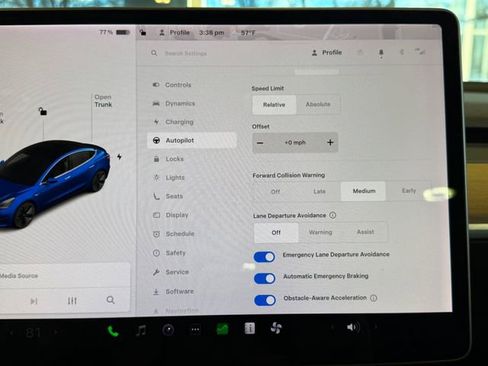 Used 2018 Tesla Model 3 Long Range image 27
