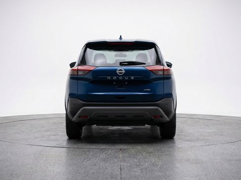 Used 2025 Nissan Rogue SV image 7