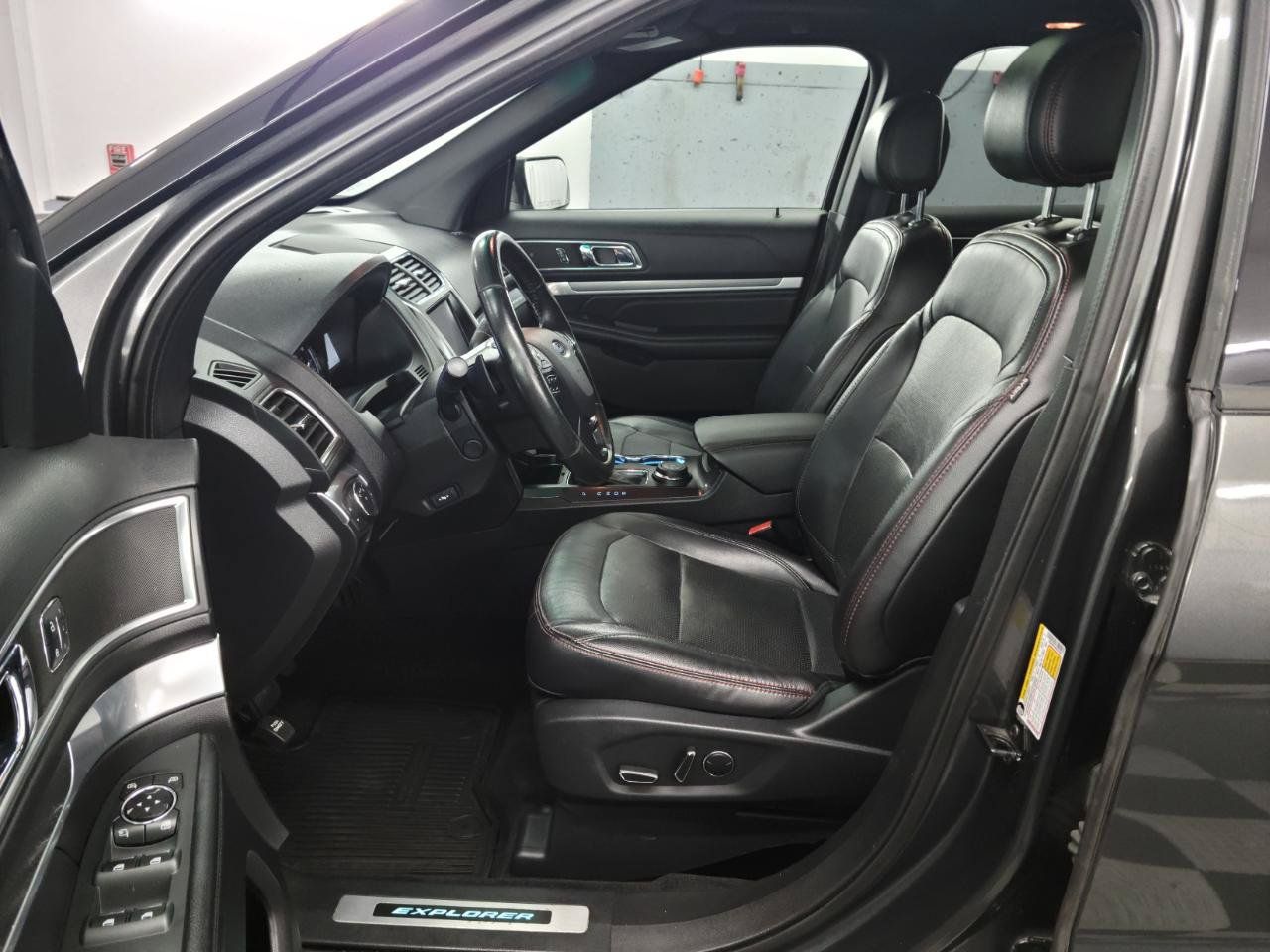 Used 2016 Ford Explorer Sport w/ Equipment Group 401A AWD/4WD image 12