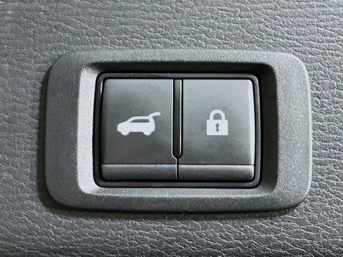 Used 2024 Mitsubishi Outlander SE image 29