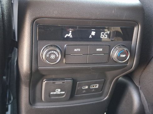 Used 2023 GMC Acadia SLE w/ Driver Convenience Package FWD image 15