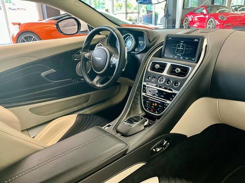 Used 2018 Aston Martin DB11 V12 image 35
