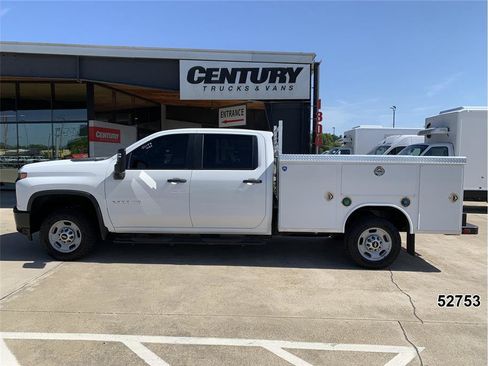 Used 2023 Chevrolet Silverado 2500 W/T w/ WT Convenience Package AWD/4WD image 4