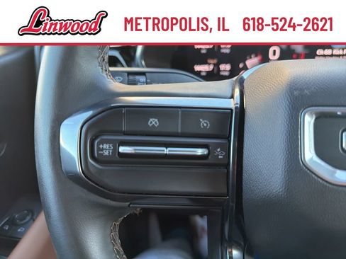Used 2025 GMC Canyon AT4 AWD/4WD image 16