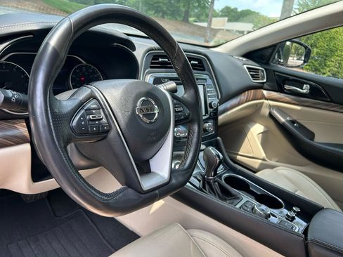 Used 2016 Nissan Maxima Platinum FWD image 13