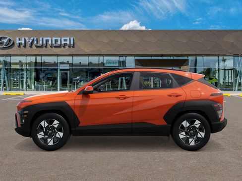 Used 2025 Hyundai Kona SEL FWD image 3