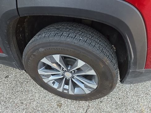Used 2026 Chevrolet Equinox LT FWD image 5