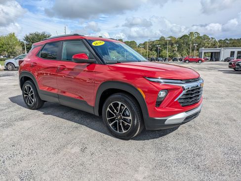 New 2026 Chevrolet TrailBlazer LT w/ Driver Confidence Package image 2