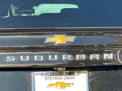 Used 2025 Chevrolet Suburban Premier image 51