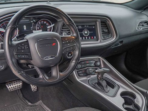 Used 2020 Dodge Challenger R/T image 9