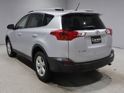 Used 2013 Toyota RAV4 XLE AWD/4WD image 6