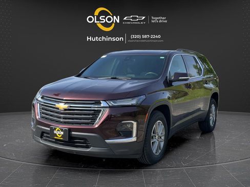 Used 2023 Chevrolet Traverse LT w/ Rear Camera Mirror Package AWD/4WD image 9