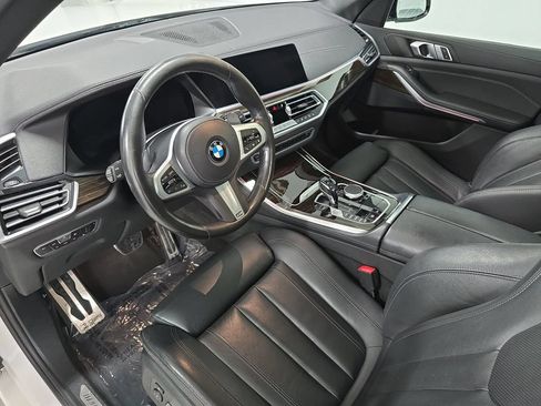 Used 2021 BMW X5 xDrive40i w/ M Sport Package AWD/4WD image 4