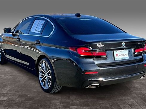 Used 2023 BMW 530i xDrive w/ Premium Package image 4