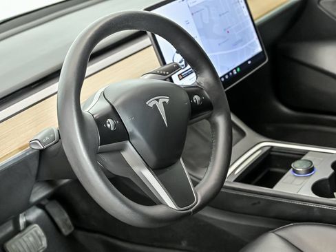 Used 2021 Tesla Model 3 Standard Range Plus RWD image 16