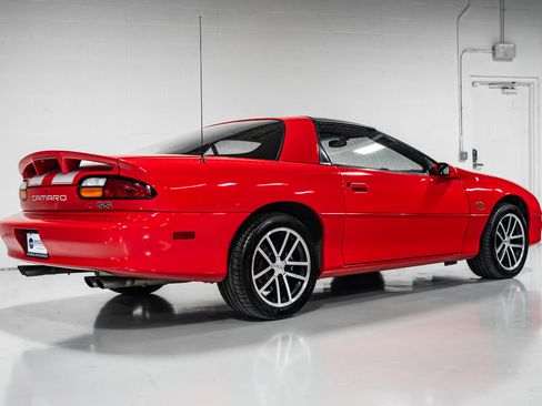 Used 2002 Chevrolet Camaro Z28 w/ SS Performance/Appearance Pkg image 3