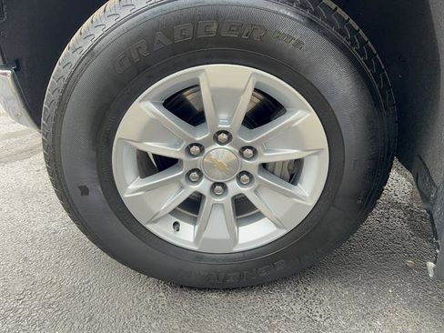 Used 2022 Chevrolet Silverado 1500 LT image 11