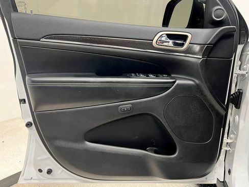 Used 2016 Jeep Grand Cherokee Limited image 15