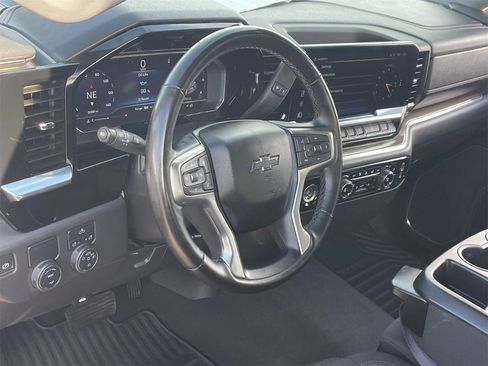 Used 2024 Chevrolet Silverado 1500 RST image 17