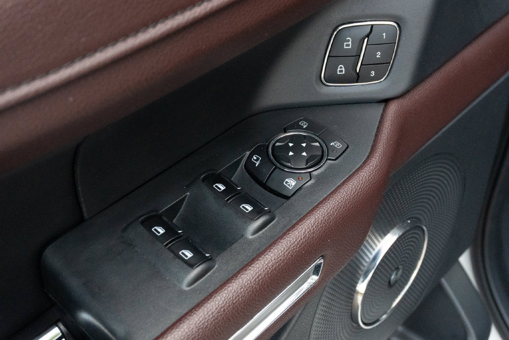 Used 2024 Ford Expedition Max Limited AWD/4WD image 19