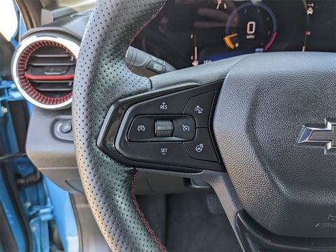 Used 2025 Chevrolet Trax RS image 30