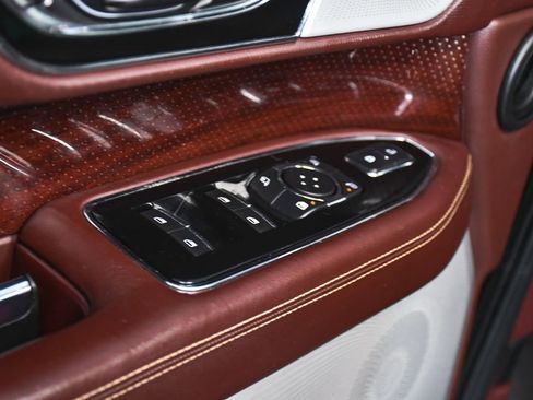 Used 2018 Lincoln Navigator Black Label w/ Cargo Package AWD/4WD image 10