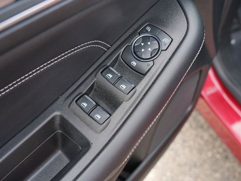 Used 2024 Ford Edge Titanium AWD/4WD image 18