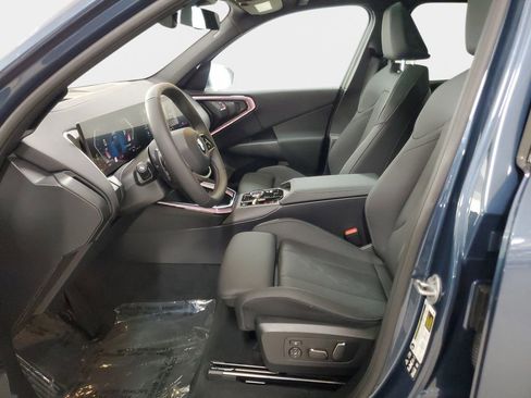 Used 2025 BMW X3 xDrive30i w/ Premium Package image 11