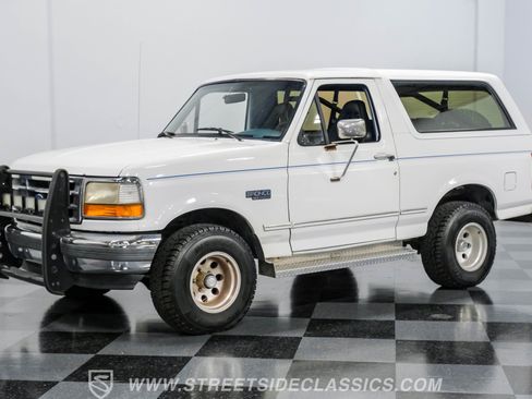 Used 1994 Ford Bronco XLT image 5