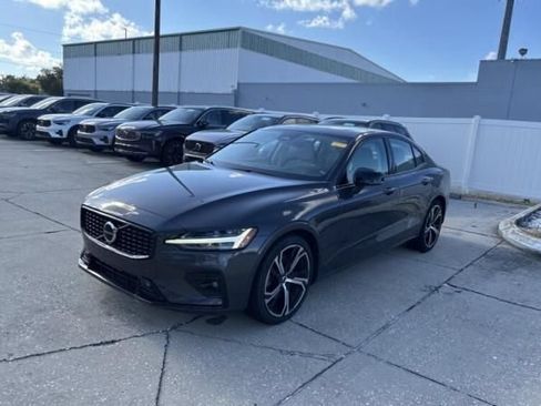 Used 2023 Volvo S60 B5 Core FWD image 1