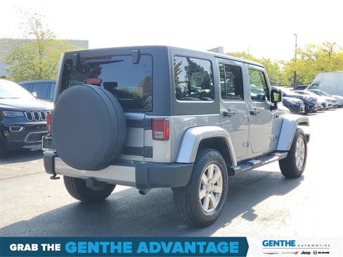 Used 2016 Jeep Wrangler Unlimited Sahara w/ Connectivity Group image 4