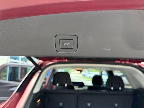 Used 2024 Chevrolet TrailBlazer LT w/ Convenience Package FWD image 24