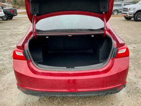 Used 2017 Chevrolet Malibu LT image 22
