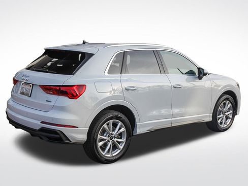 Used 2023 Audi Q3 2.0T Premium w/ Convenience Package image 10