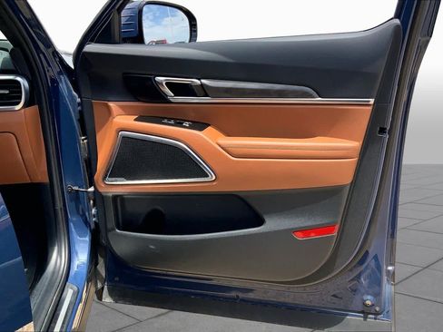 Certified 2025 Kia Telluride SX Prestige X-Line AWD/4WD image 23