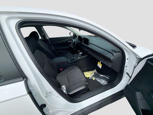 New 2026 Honda Accord LX image 23