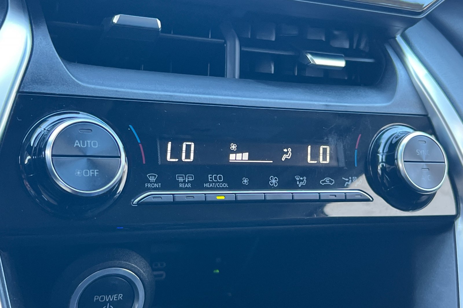 Certified 2024 Toyota Venza LE AWD/4WD image 20