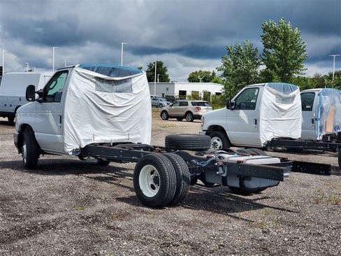 New 2024 Ford E-350 and Econoline 350 Super Duty w/ Ambulance Prep Package image 5