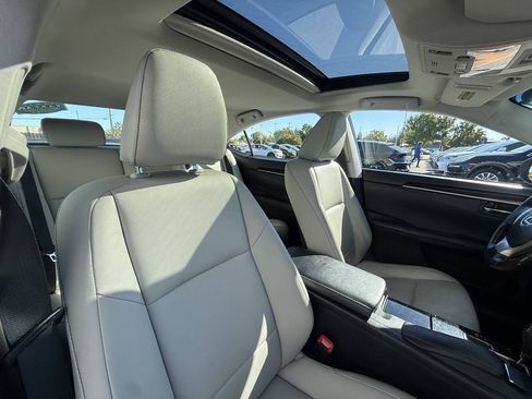 Used 2013 Lexus ES 350 w/ Premium Pkg FWD image 22