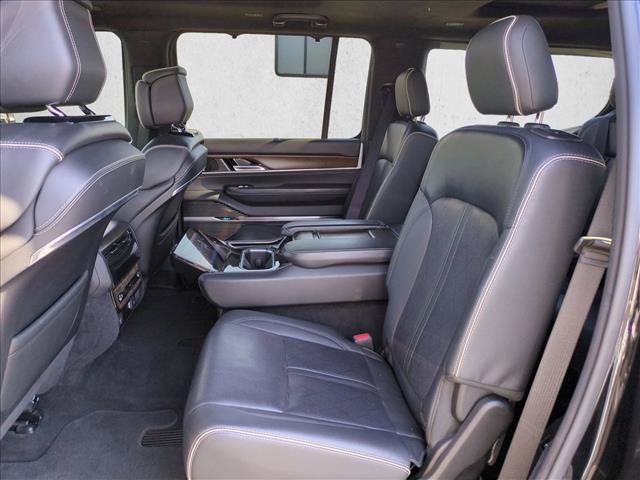 Used 2022 Jeep Grand Wagoneer Series II w/ Convenience Group III AWD/4WD image 20