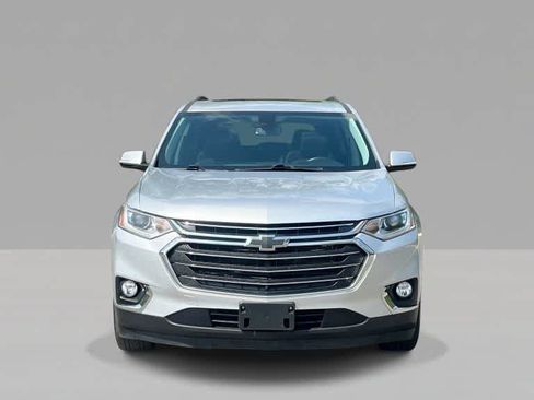 Used 2019 Chevrolet Traverse LT w/ LT Premium Package AWD/4WD image 3