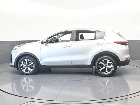 Used 2020 Kia Sportage LX w/ LX Popular Package image 3