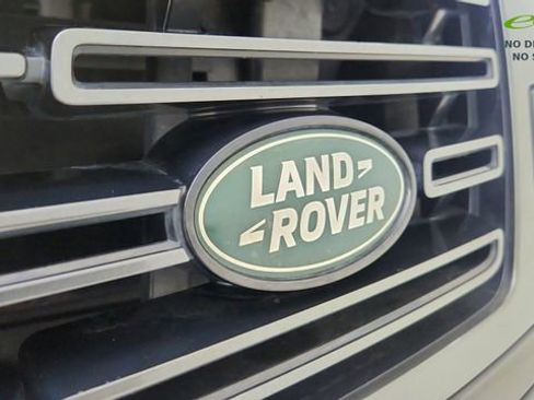 Used 2024 Land Rover Range Rover SE AWD/4WD image 16