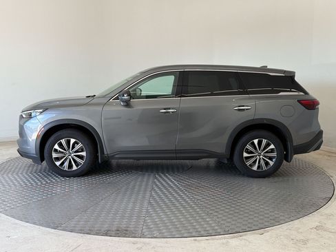 Used 2023 INFINITI QX60 Pure AWD/4WD image 2