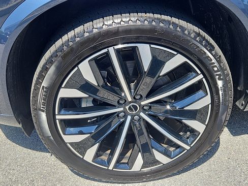 Used 2026 Volvo XC90 B6 Plus w/ Protection Package Premier AWD/4WD image 4