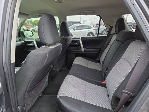 Used 2016 Toyota 4Runner SR5 RWD image 10
