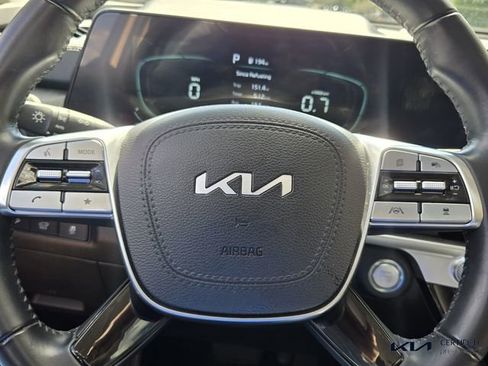 Used 2023 Kia Telluride EX image 32