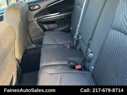 Used 2019 Dodge Journey SE image 34