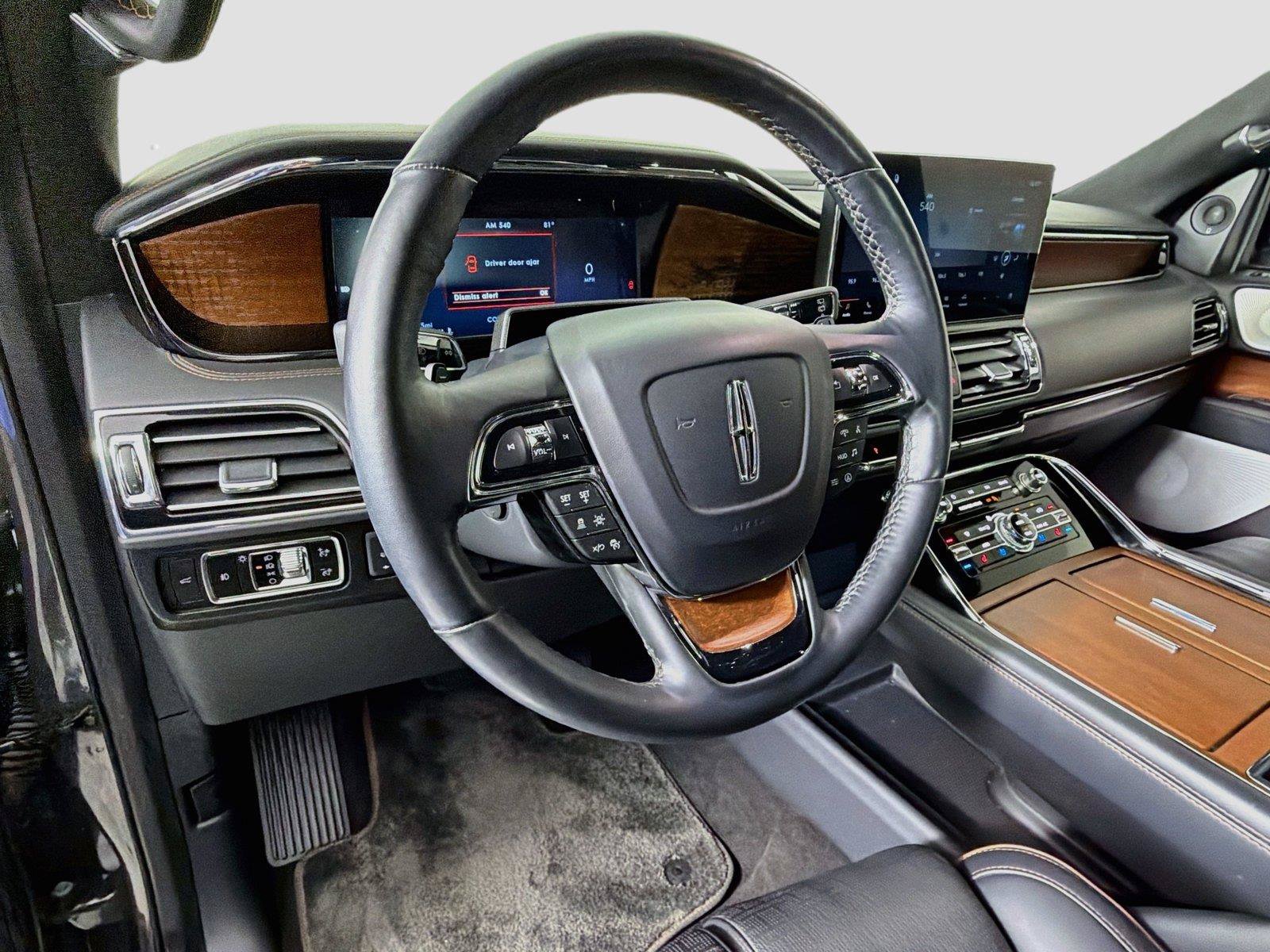Used 2023 Lincoln Navigator Black Label AWD/4WD image 11